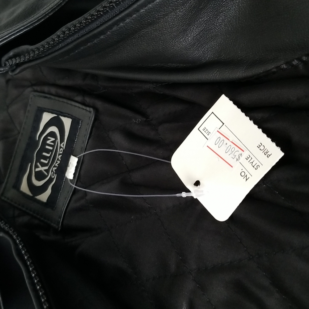 L - Jacket - Picture 13 of 13